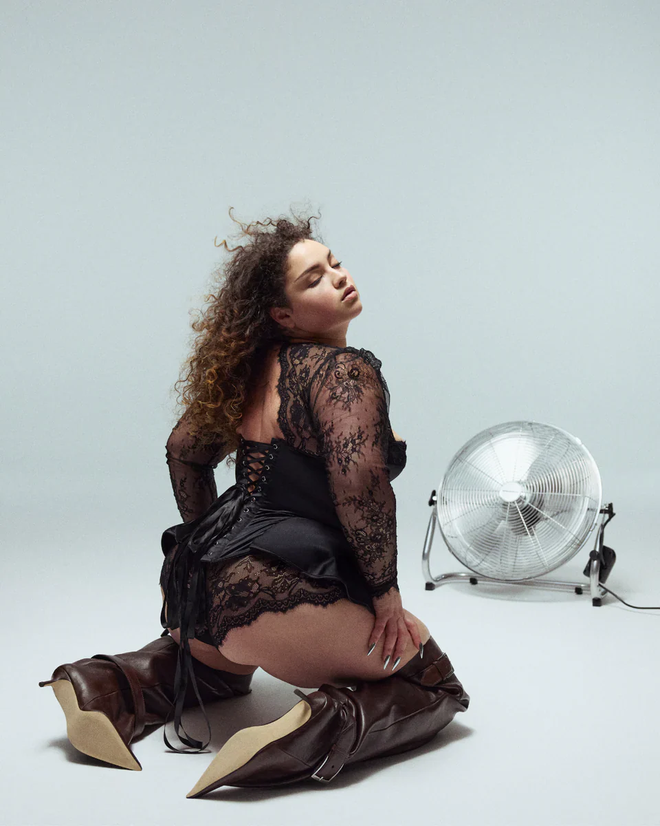 Daphne Shorties - Image 8